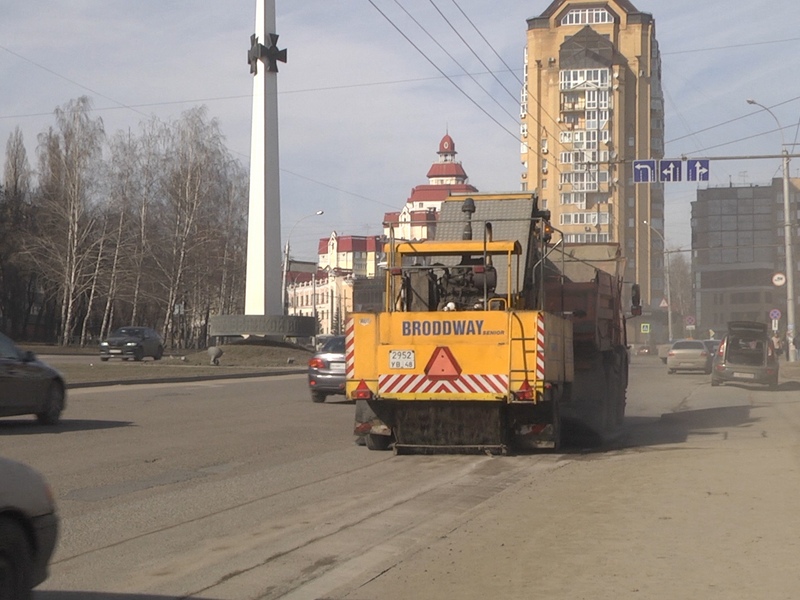 Спецмашины приступили к уборке улиц в Липецке раньше срока