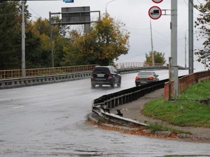 Октябрьский мост отремонтируют к следующему лету