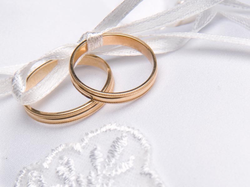 Липчанам запретили жениться и разводиться