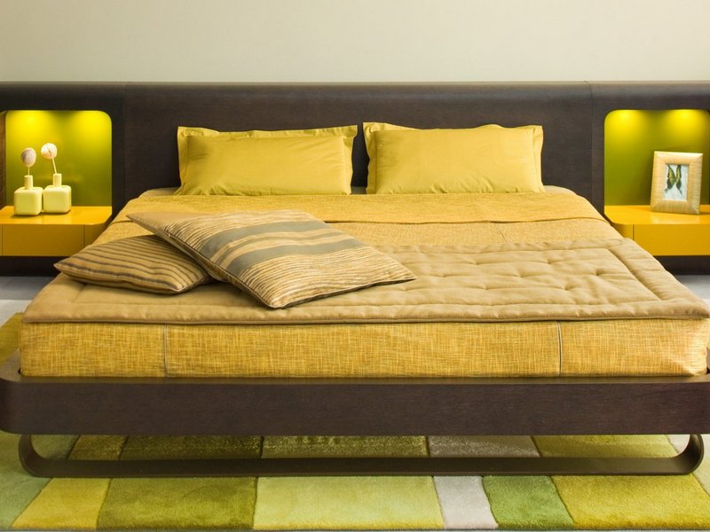 Как выбрать двуспальную большую кровать?