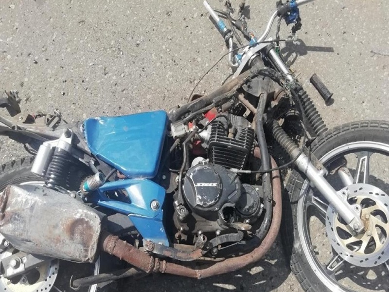 В Липецкой области автобус протаранил мотоцикл