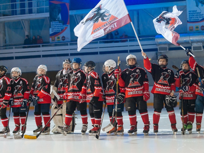 Хоккейный турнир в Липецке откроют чемпионы