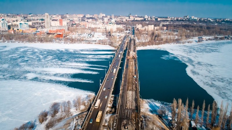На Петровском мосту начались испытания на прочность