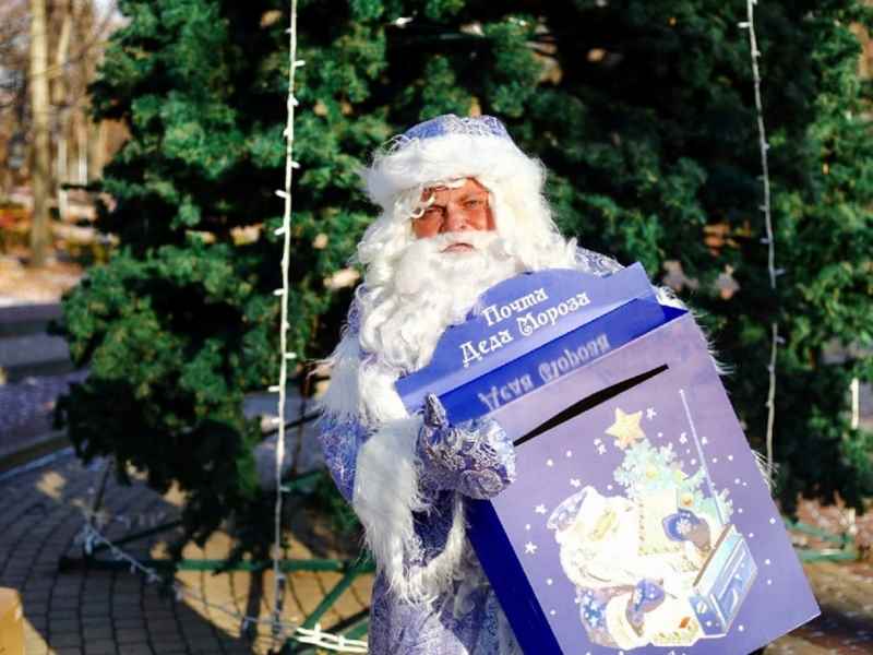 В Липецке заработала почта Деда Мороза
