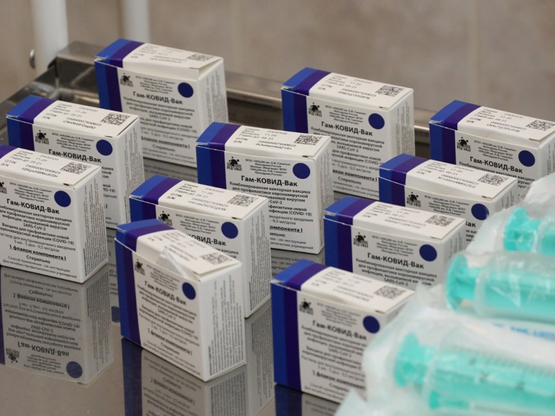 Липецкая область получила почти 17 тысяч доз вакцины от COVID-19