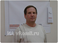 Евгений Медведев начал писать стихи еще в юности.