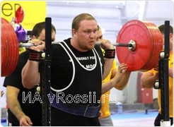 <em>Вице-чемпион России по пауэрлифтингу Руслан Жигаленко</em>