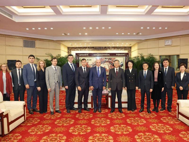 Липецкий губернатор уехал в Китай