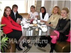 Организаторы, спонсоры и победители за одним столом