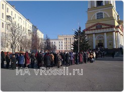 15 декабря в Христорождественском кафедральном соборе Липецка состоялся последний молебен перед мощами святой блаженной Матроны Московской