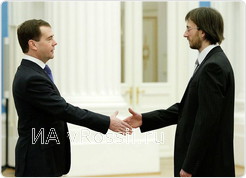 В Кремлевском дворце президент РФ Дмитрий Медведев вручил премию в области науки и инноваций нашему земляку Алексею Бобровскому