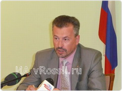 Начальник областного управления образования и науки Юрий Таран