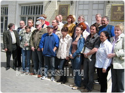 Сегодня в Доме Мастера собрались 18 художников из разных городов нашей страны, чтобы запечатлеть линию фронта в Тербунском районе 65 лет спустя