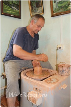 Владимир Ряжских, художник и гончар